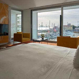 Deluxe Zimmer mit Kingsize-Bett